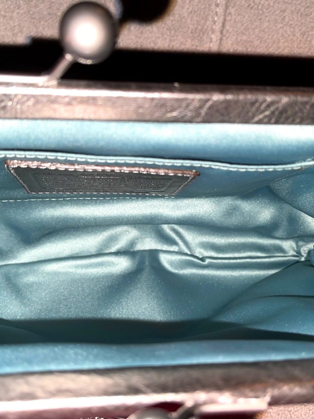 NWT! COACH EMBELLISHED AUDREY SEASHELL KISSLOCK CLUTCH NATURAL/SILVER BAG 45506 - Picture 4 of 5